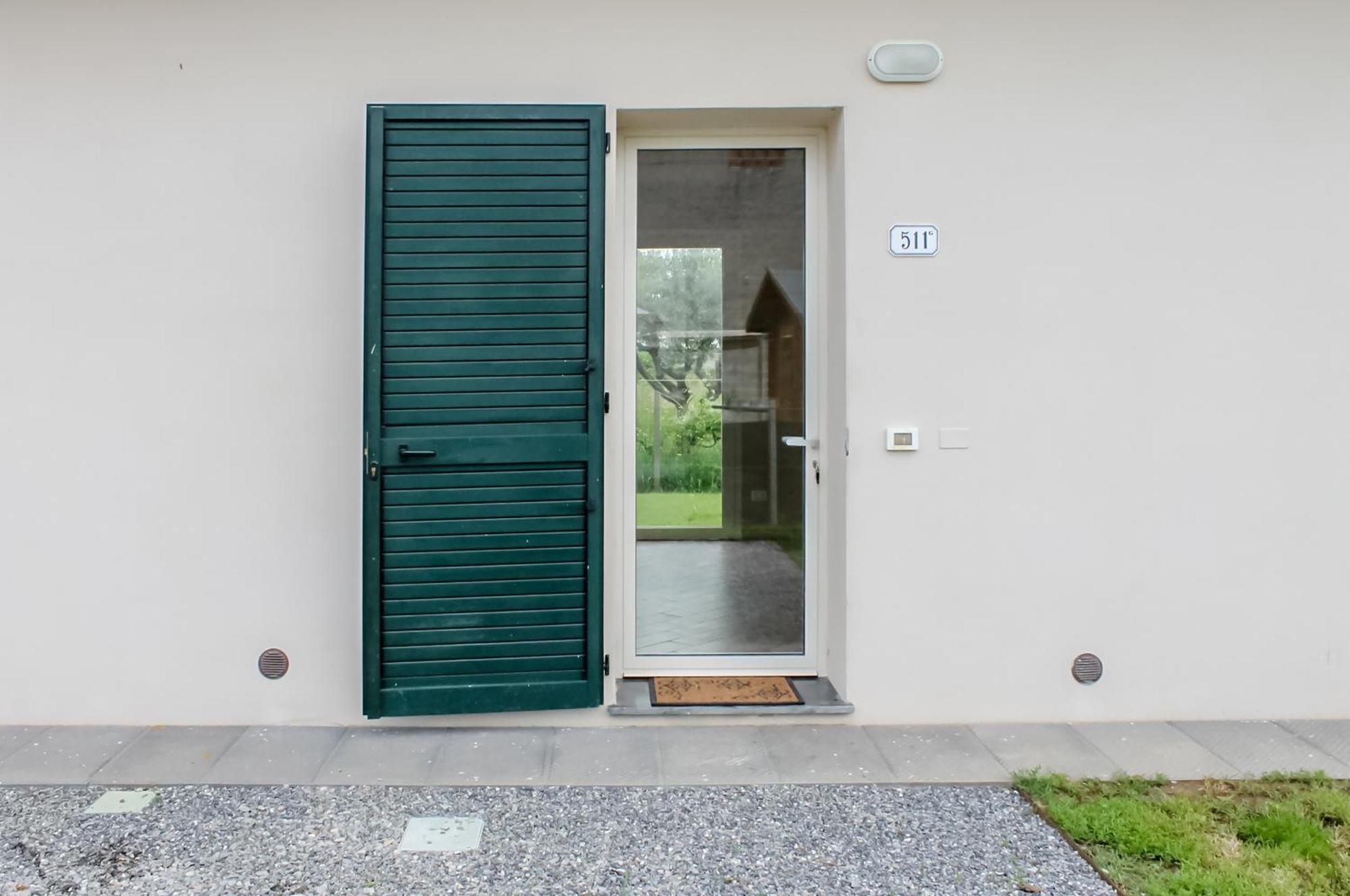 Modern Home With Private Parking Near The Station! 卢卡 外观 照片